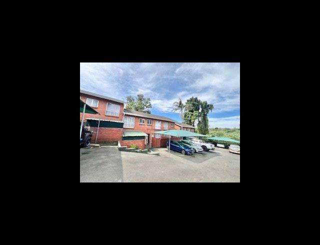 2 BEDROOM APARTMENT FOR SALE IN PRESTBURY
